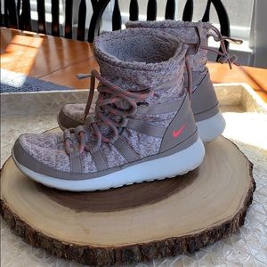 Nike boots, size 8